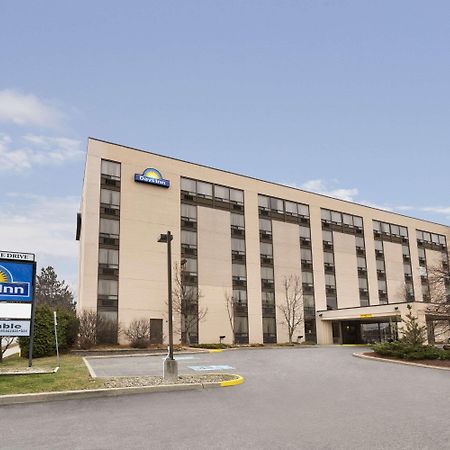 Days Inn By Wyndham Ottawa West Exterior photo