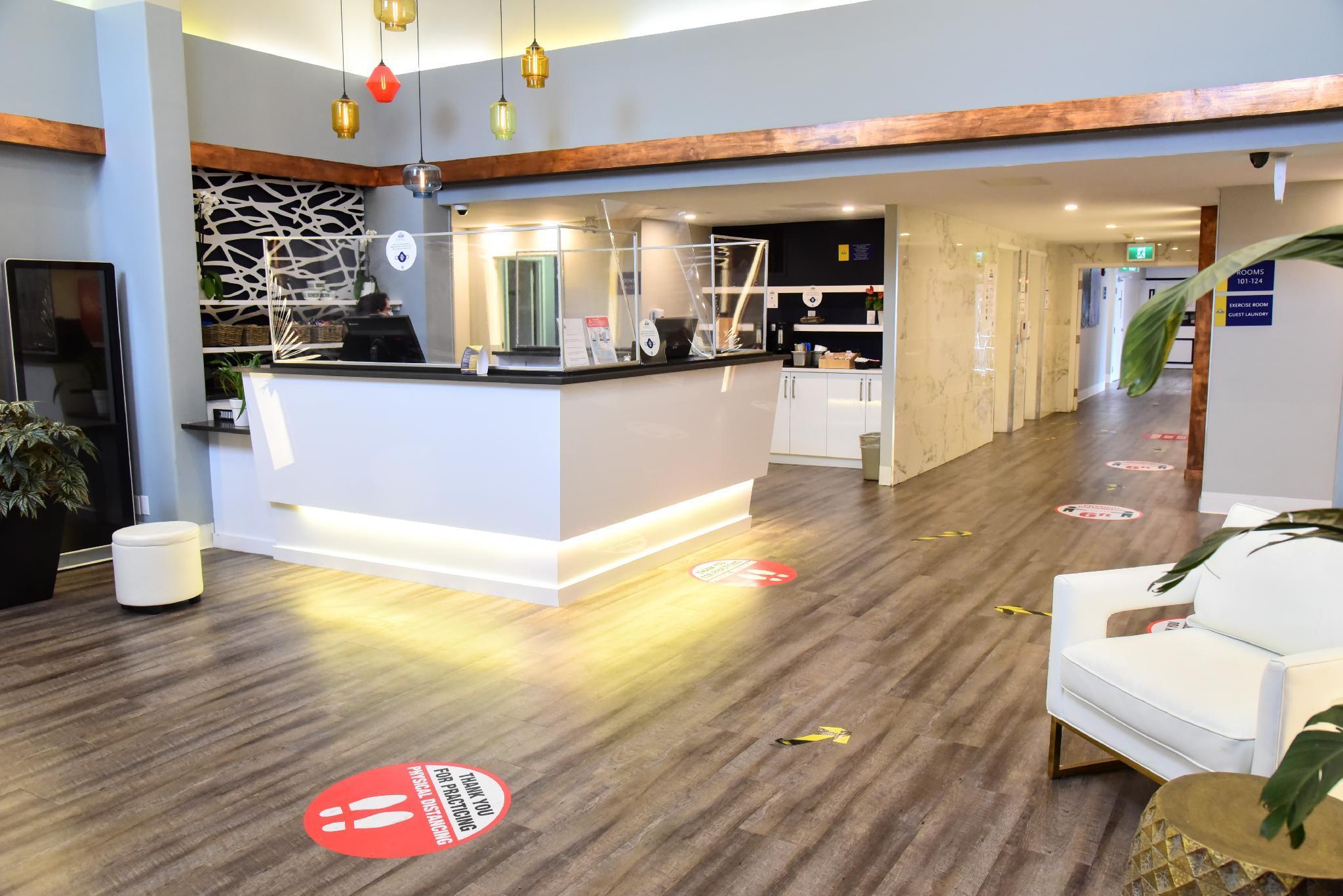Days Inn By Wyndham Ottawa West Exterior photo